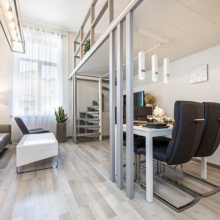 Loft Apartment In Klaipeda Oldtown Exterior photo